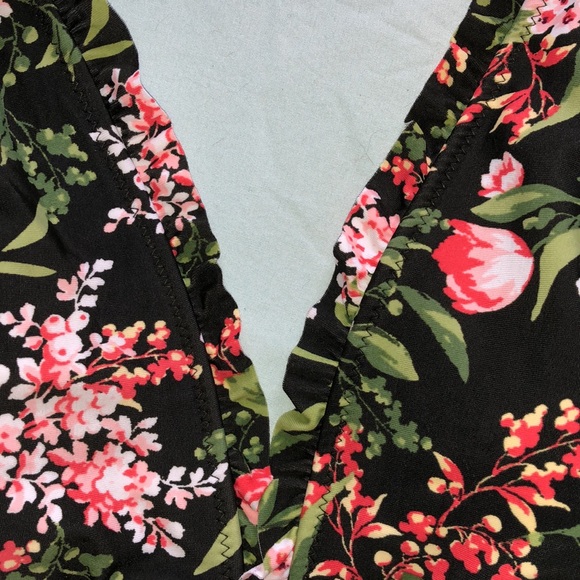 Tropical floral bikini top - Picture 2 of 4